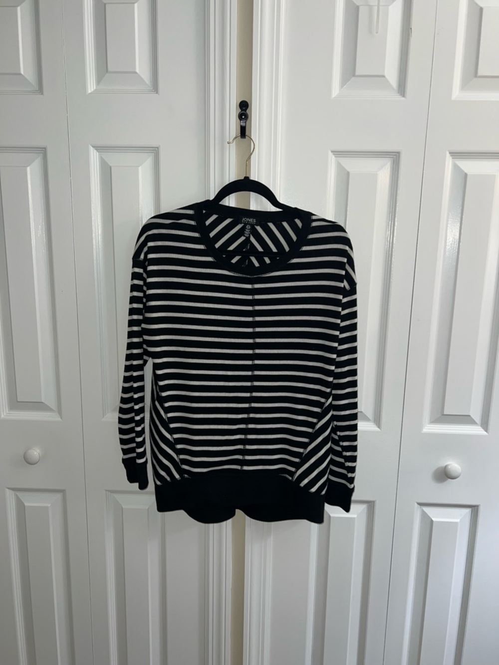 Jones New York knit top size Medium